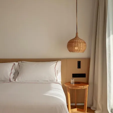 Elisabeth By The Sea